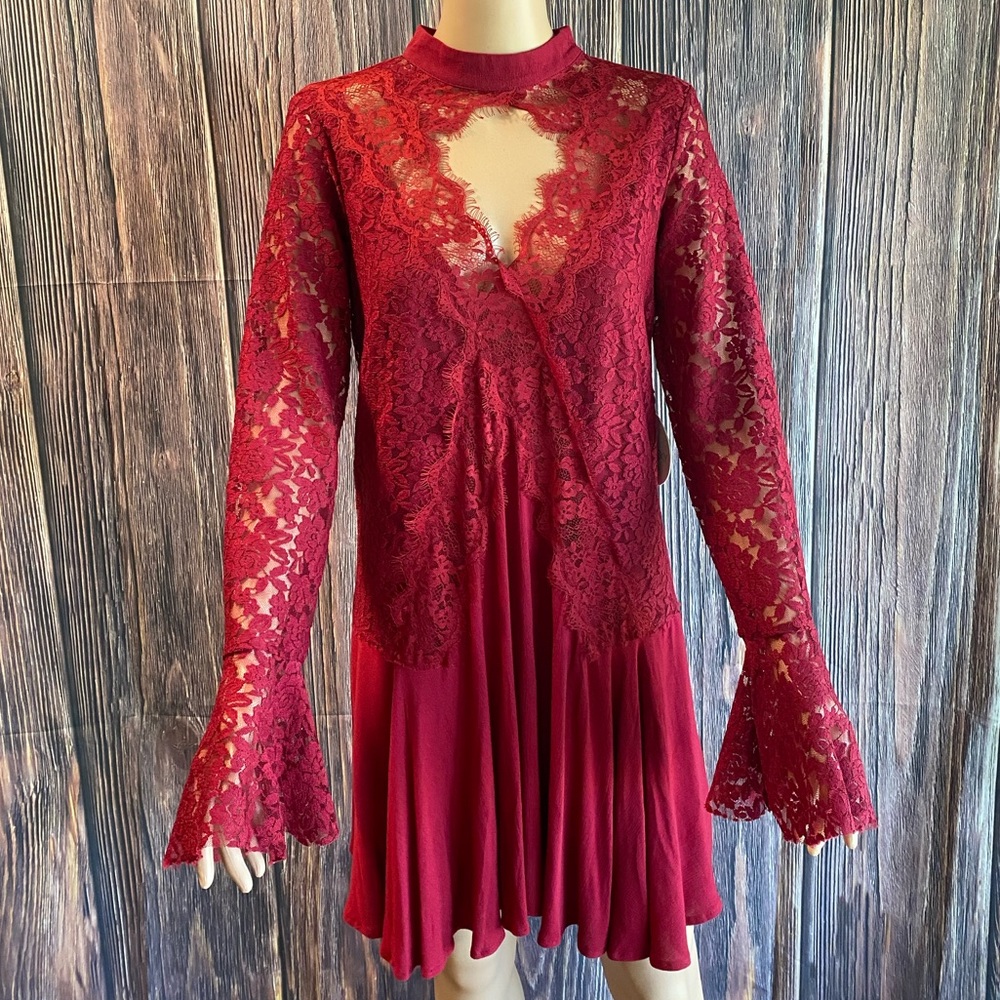 Urban Outfitters Kids the Sky Medium NWT red lace belle sleeve boho flowy dress - Picture 10 of 16